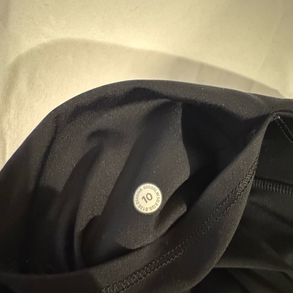 Lululemon Black High-Rise Leggings Size 10 Logo Athleisure Yoga Pants - Picture 6 of 6